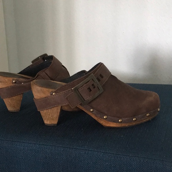 sanita clog sandals